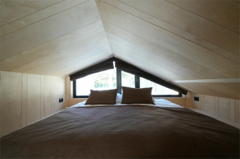 Четырёхместный Барнхаус на берегу озера — фото 11