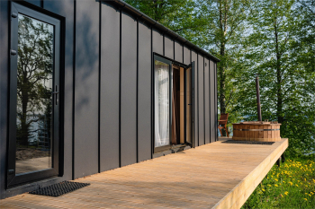 Четырёхместный Барнхаус на берегу озера — фото 19