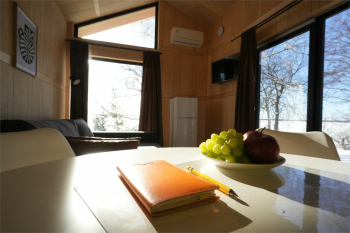 Четырёхместный Барнхаус на берегу озера — фото 1