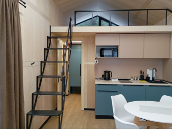 Четырёхместный Барнхаус с видом на озеро — фото 6