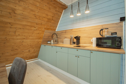 Домики у реки — фото