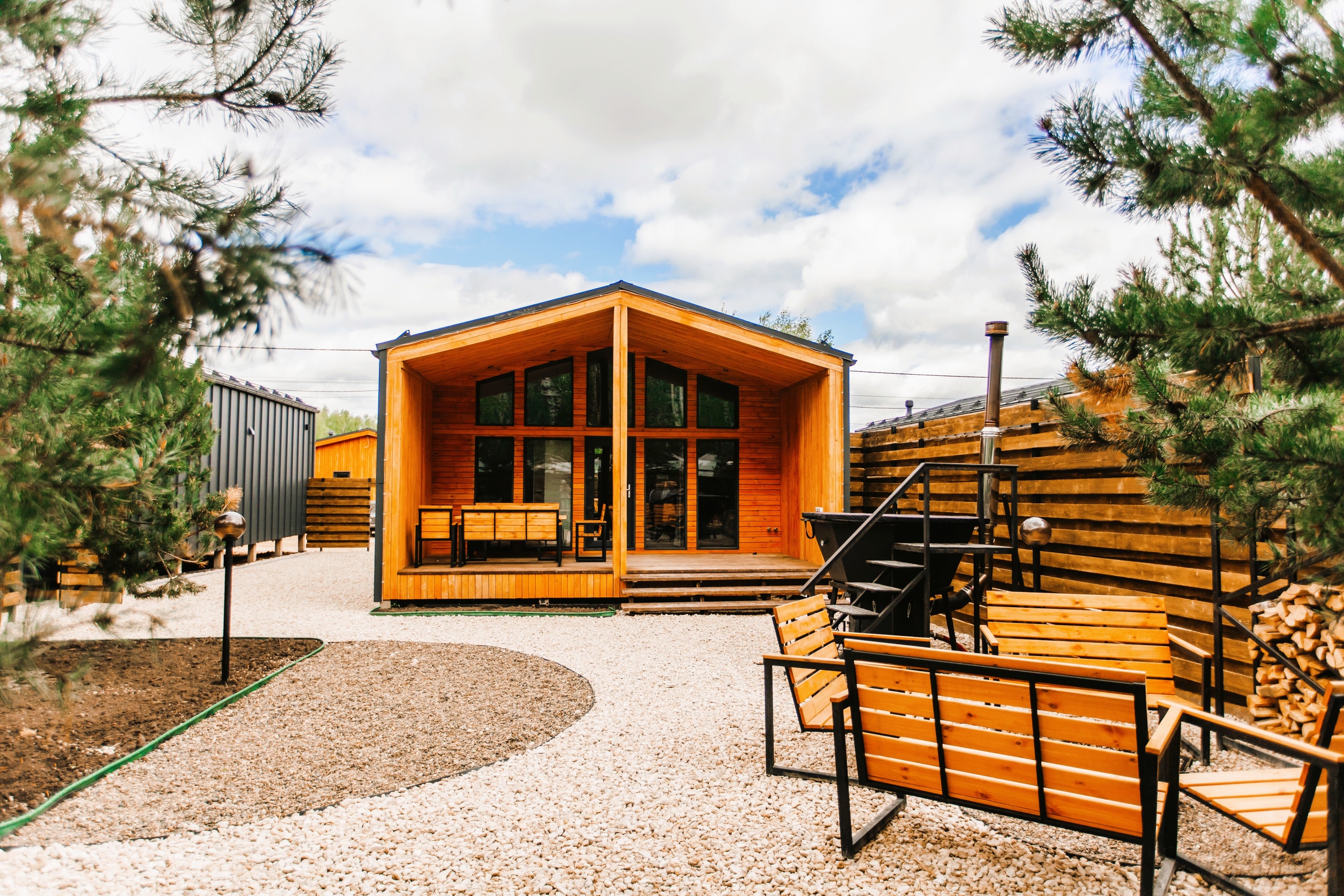 Барн Вилладж